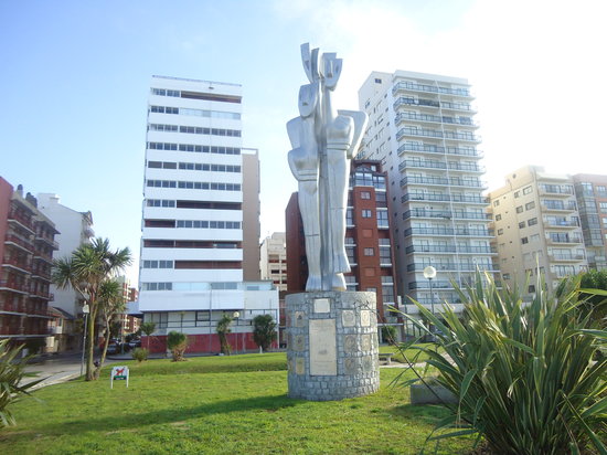 caption,Plaza Espana, Mar del Plata