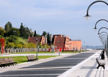 241188fe75,Rosario, movimiento a la vera del río, Sauce Viejo