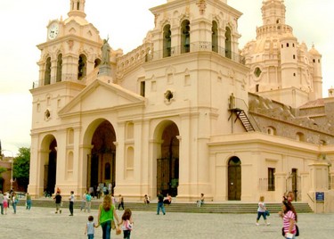 a0b06bdd94,Córdoba: emociones en la ciudad histórica y moderna, Las Calles