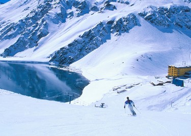Ski-portillo-FICH-ID11-mpo1vrf6aox0zrc02qtlqjhd5yjs33r2y4t8vwtju8,Portillo, Los Andes