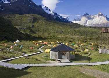 Camping-torres-delpaine-shutterstock-ACT254,Camping, Pucón