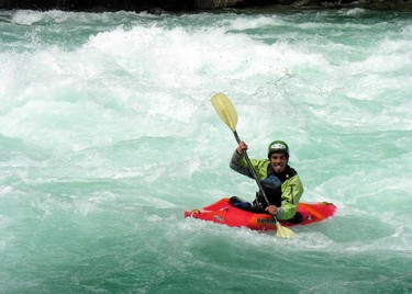Kayak-rio-trancura-gabriel-mondaca-ACT64,Kayak, Villarrica