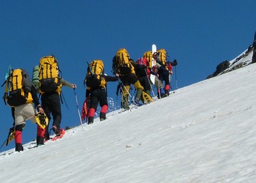 Caminata-sobre-hielo-cerro-castillo-ACT77,Caminatas sobre hielo, Paine